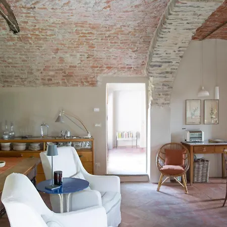 فندق مبيت وإفطار Lacasarossamurazzano 3*