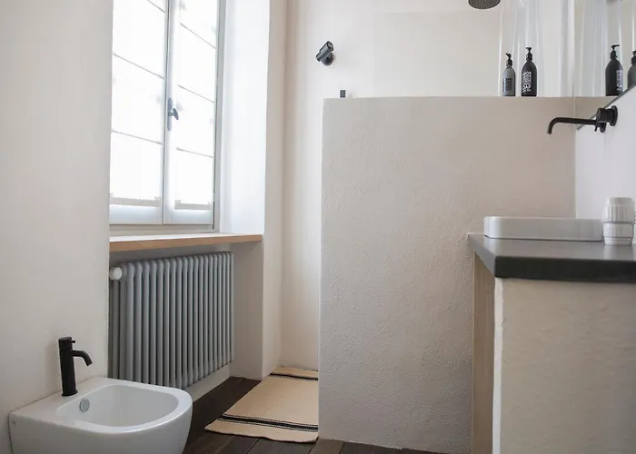 Lacasarossamurazzano 3* Murazzano (Cuneo)